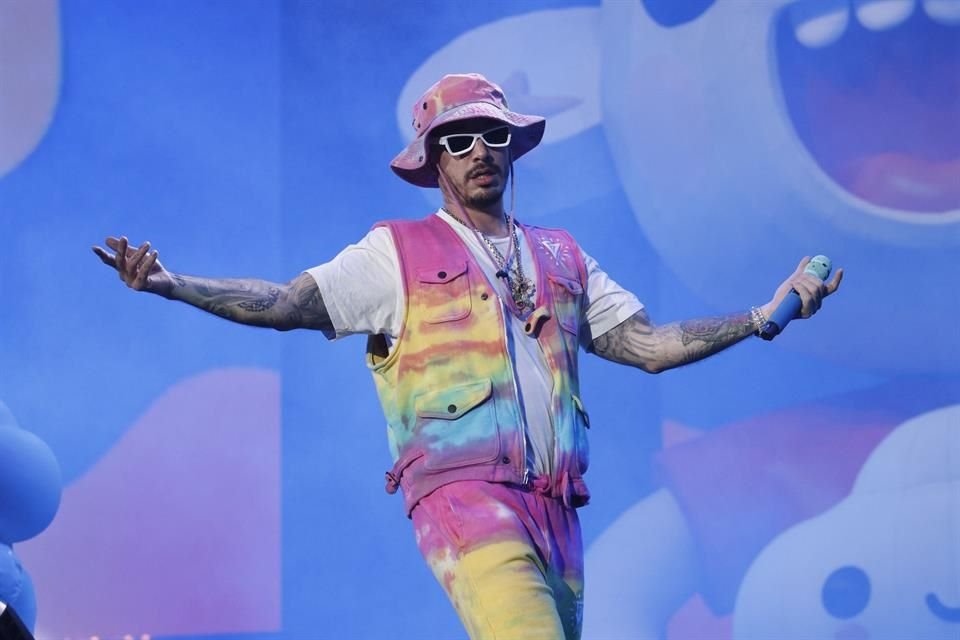 J Balvin dijo que creyó que moriría tras haber dado positivo al coronavirus, puesto que los síntomas que tuvo lo dejaron mal.