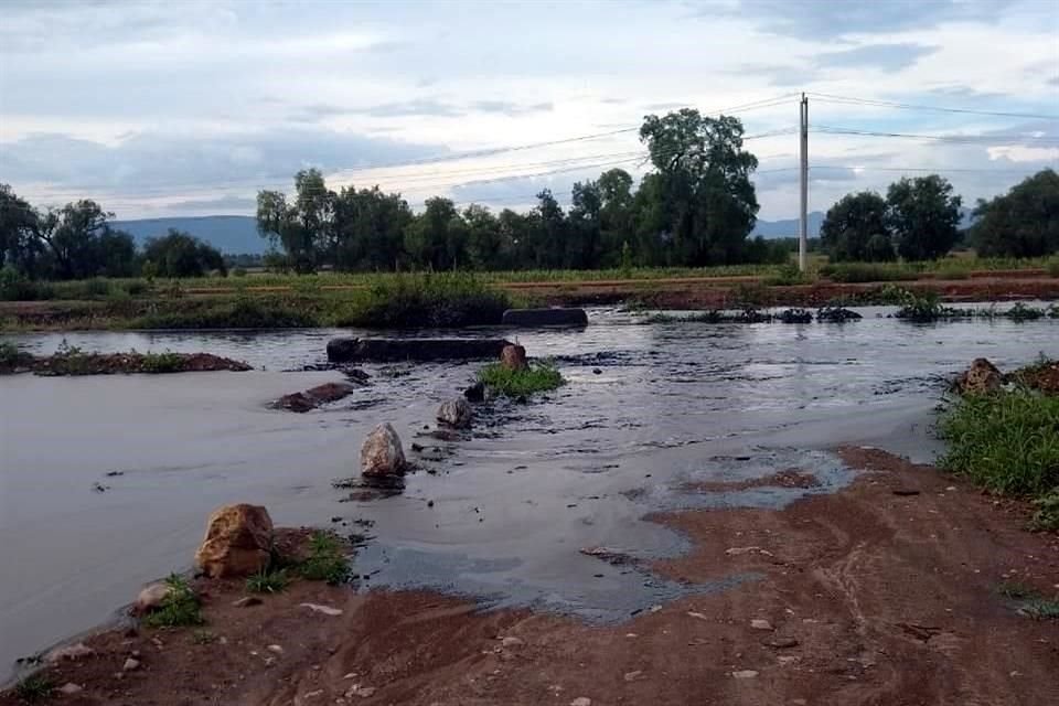 El ducto de Pemex es paralelo a la vía Tlahuelilpan-Juandhó.