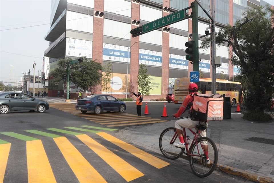 Este carril se probará durante dos semanas y va desde Morones Prieto hasta Juan I. Ramón.
