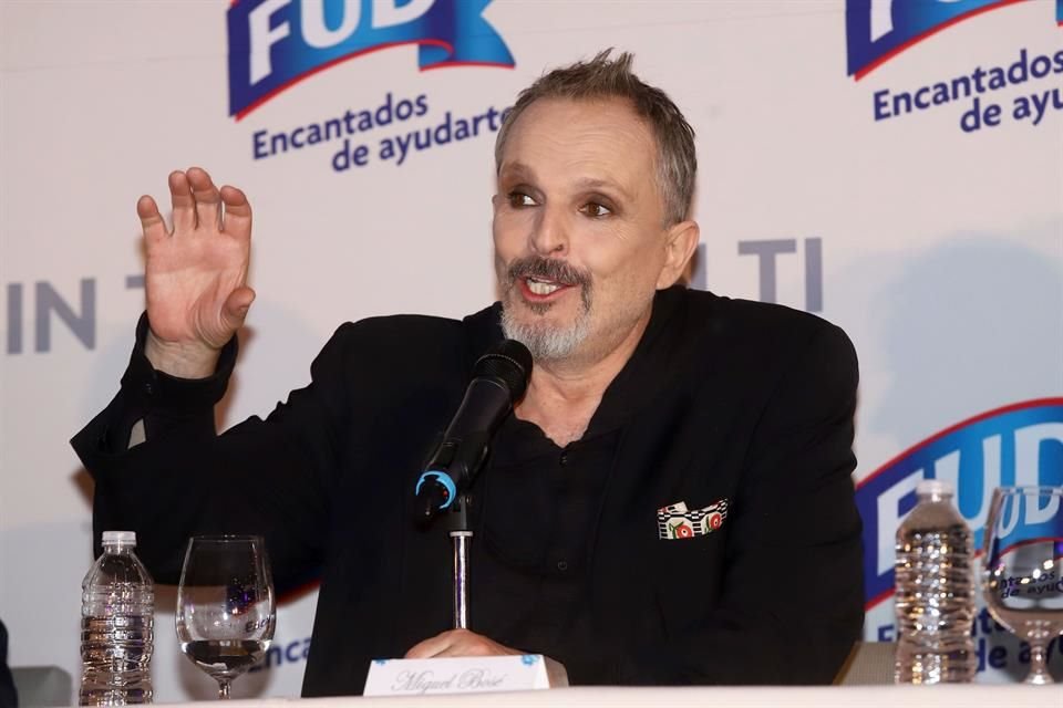 Miguel Bosé continúa generando polémica al apoyar un movimiento español negacionista del coronavirus, para el cual convocó hace unos días a una asamblea a la que no acudió.