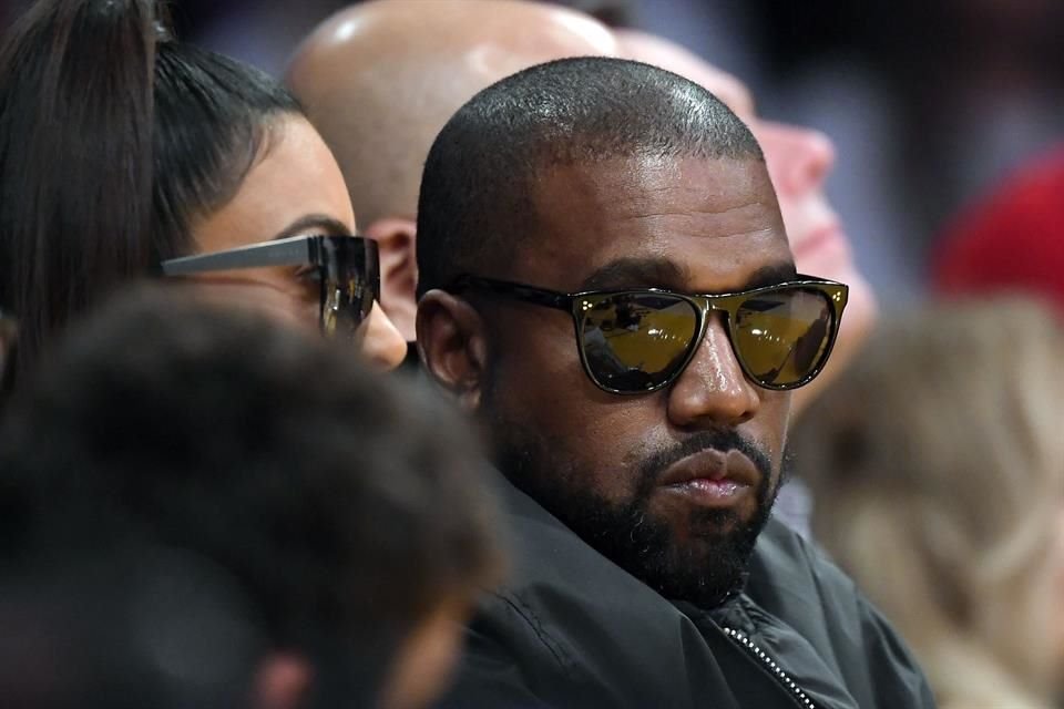 Kanye West no logró formar parte de las boletas electorales de Wisconsin porque un panel bipartidista declaró que presentó tarde sus documentos de petición.