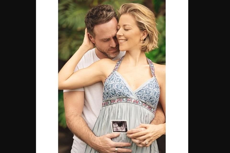 Fernanda Castillo reveló que está en espera de su primer hijo con Erik Heyser, y compartió una foto del ultrasonido.