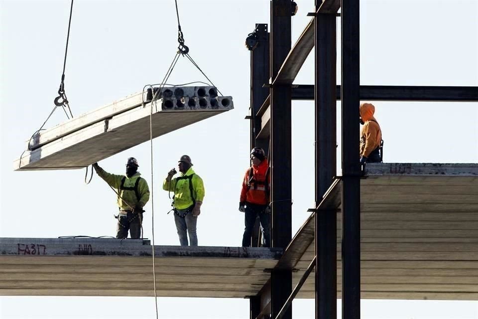 El mayor número de empleo para inmigrantes mexicanos en EU fue en el sector de la construcción.