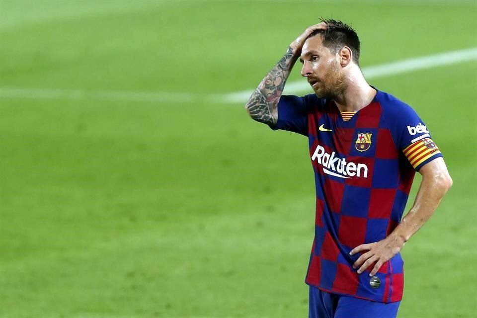 Messi busca su salida del Barcelona.