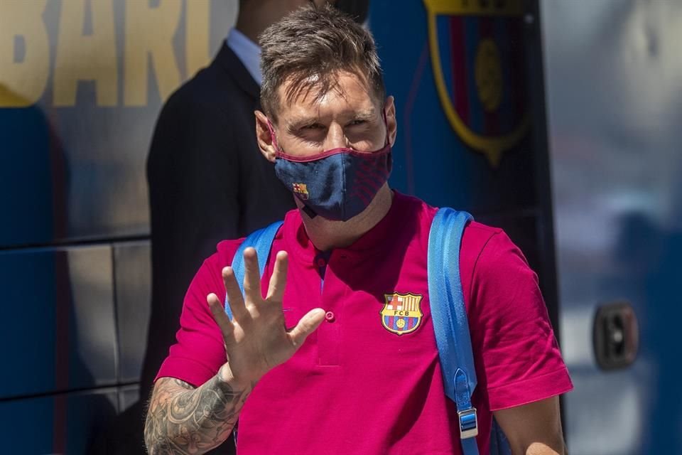 El argentino negocia su salida del Barcelona.