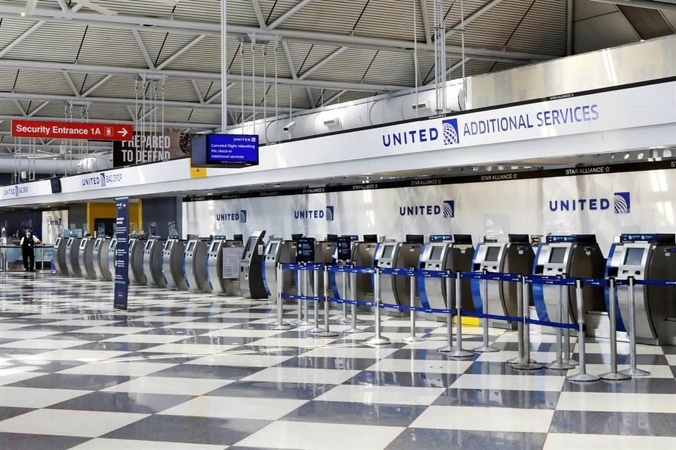 La nueva política de United la convierte en la primera aerolínea de Estados Unidos en poner fin de forma permanente a las tarifas de cambio.