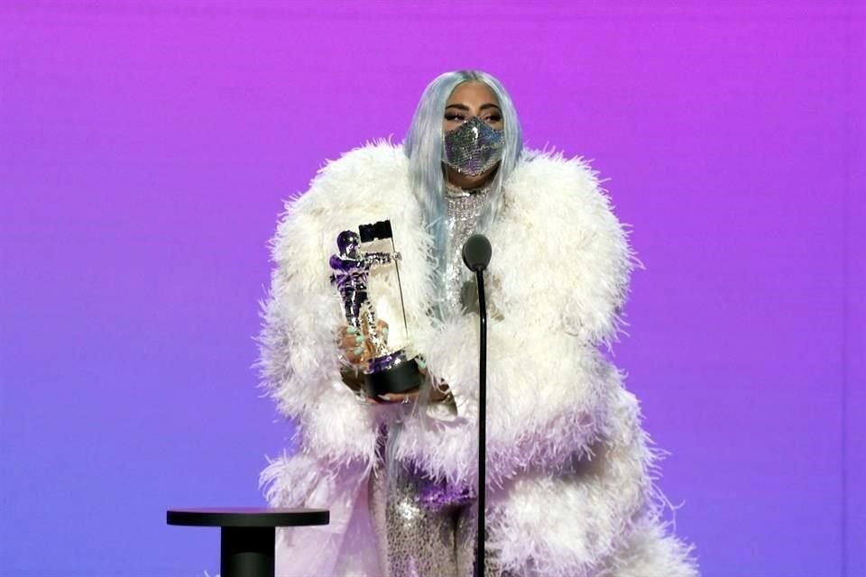 Lady Gaga subió en cinco ocasiones a recibir un galardón de los MTV VMAs.