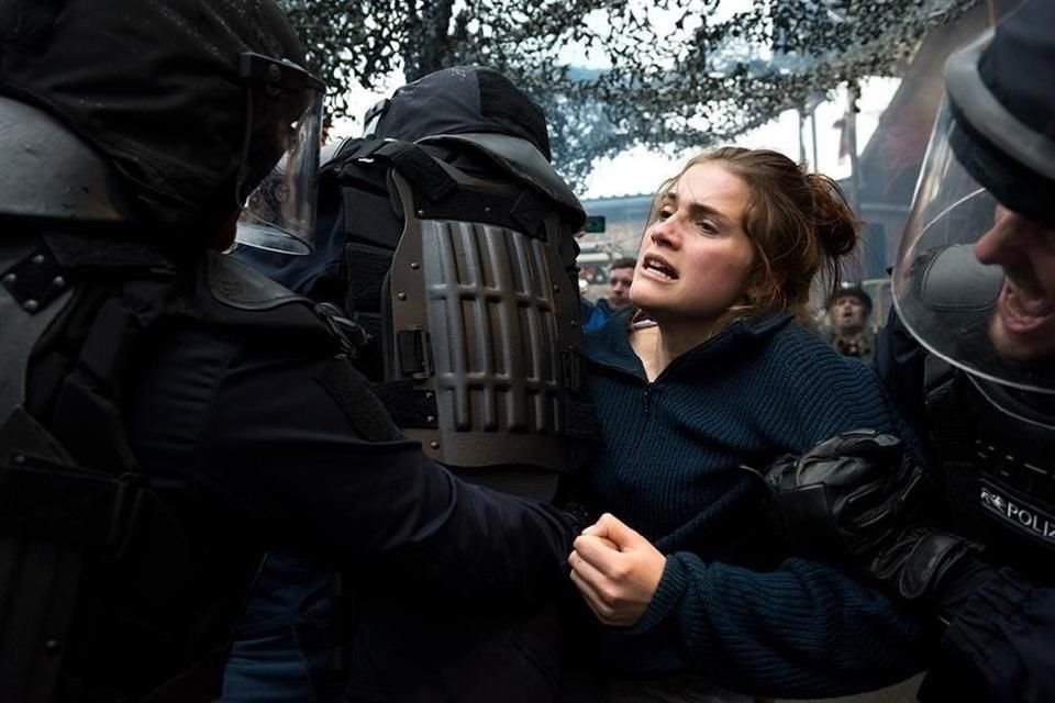 'And Tomorrow the Entire World', de Julia von Heinz, es uno de los títulos dirigidos por mujeres que compiten por el León de Oro.