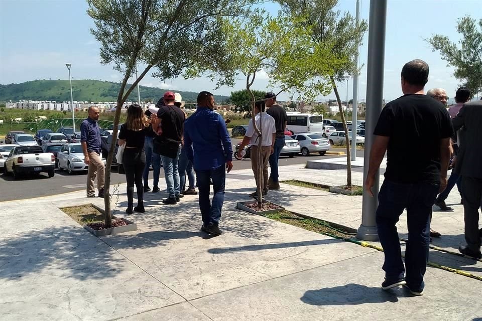 Valenzuela salió de los juzgados cabizbajo y optó por no dar declaraciones a la prensa, al igual que su defensa.