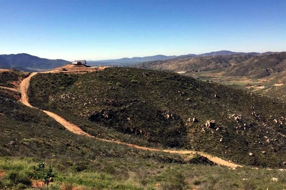 Camino de terracería que se realizó en el ejido.