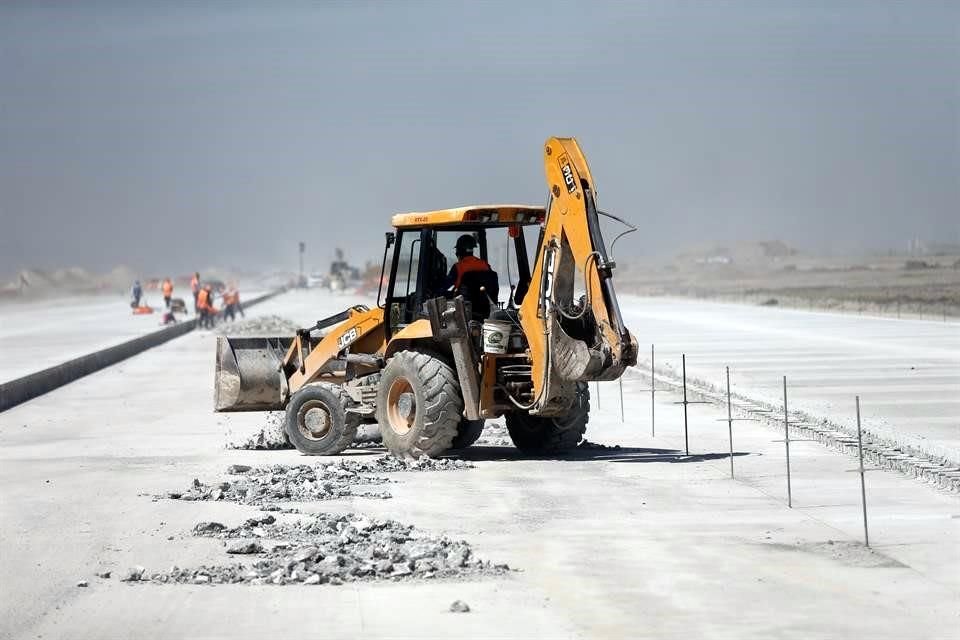 Brüt Sabit Yatırım, üst üste ikinci çeyrekte düşüş kaydederek Nisan-Haziran 2020'den bu yana en büyük düşüşünü kaydetti.