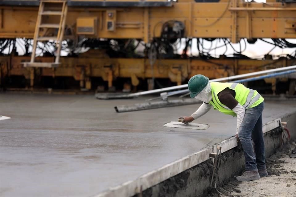 En octubre, la construcción avanzó 3.64 por ciento, de acuerdo con el IMAI.