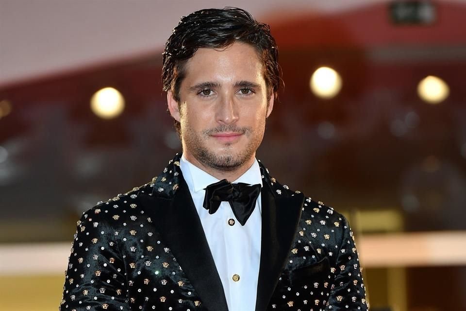 Diego Boneta lució así en la gala de la película mexicana 'Nuevo Orden'.