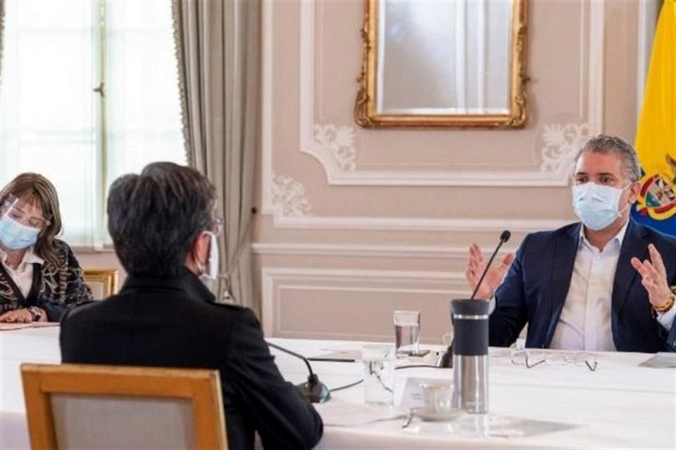 Duque indicó que la reunión con los mandos locales de Bogotá era en función de coordinar esfuerzos para dar respuesta a la 'situación de orden público'.