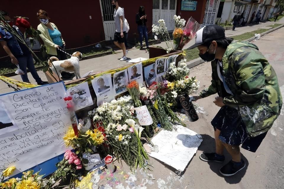 AI indicó que el protocolo de uso de armas como las pistolas de descargas eléctricas debía ser similar al de armamento letal, ya que las primeras también podrían causar la muerte.