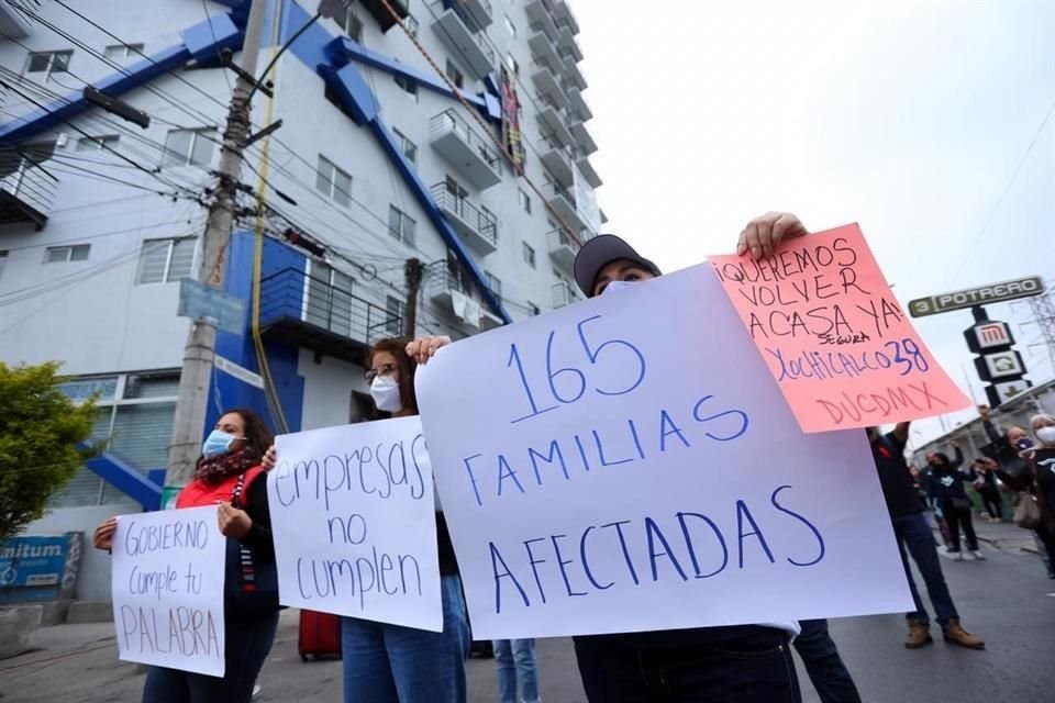 El mitin del grupo empezó a las 9:30 horas aproximadamente.