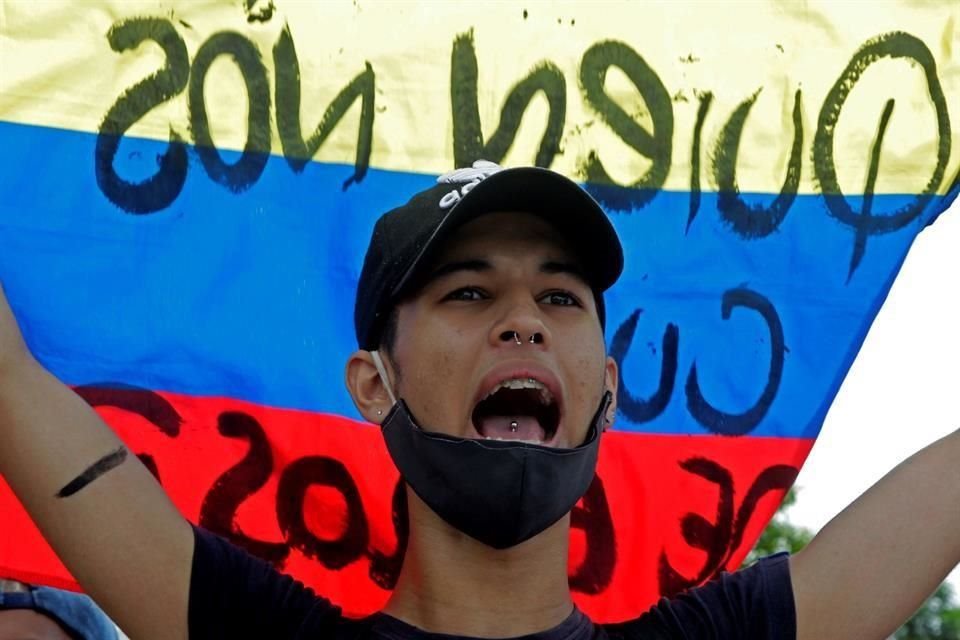 Desde el miércoles pasado, los colombianos han salido a las calles para protestar contra la brutalidad policial.