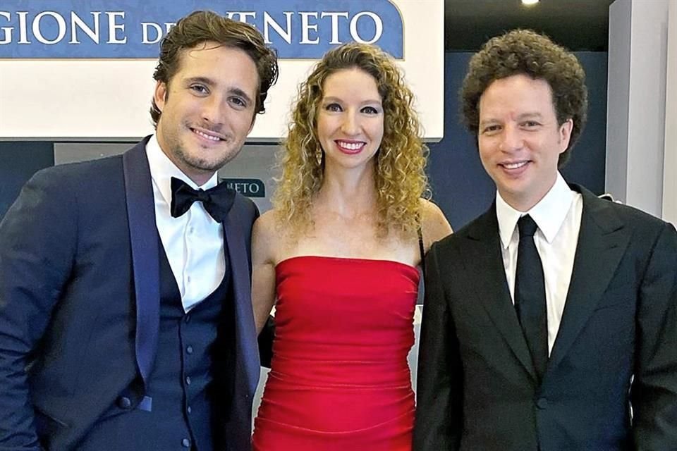 Diego Boneta (izq.), protagonista y productor de 'Nuevo Orden', desea que la cinta mexicana sea considerada para la próxima temporada de premios.