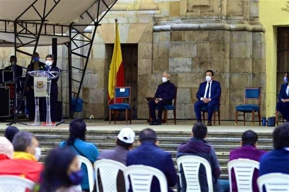 Claudia López reiteró su propuesta de que la Policía de la capital colombiana se transforme en un ente civil sin formación ni fuero militar.