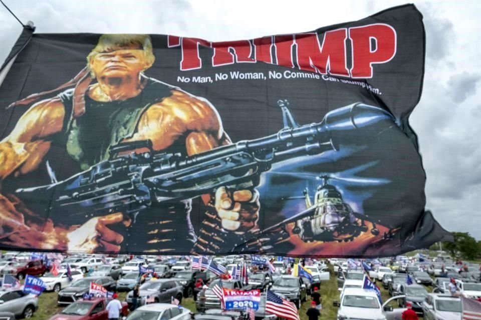La masiva rodada de este domingo en Florida fue denominada por los organziadores como 'La madre de todas las caravanas'.