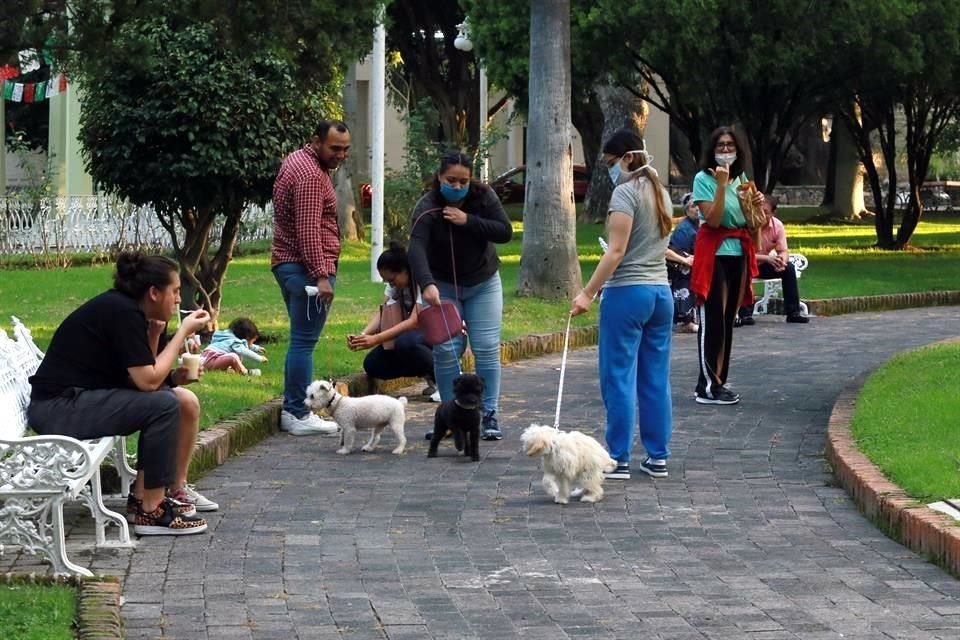 En la Glorieta Chapalita, la tradicional verbena también se canceló.