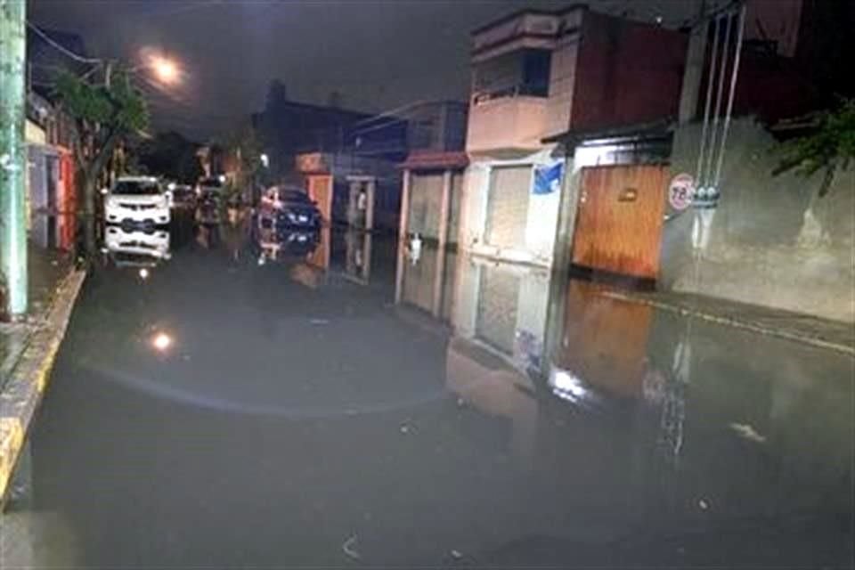 El Sistema de Aguas de Ciudad de México (Sacmex) expuso que las lluvias registradas martes y miércoles alcanzaron niveles extraordinarios. 