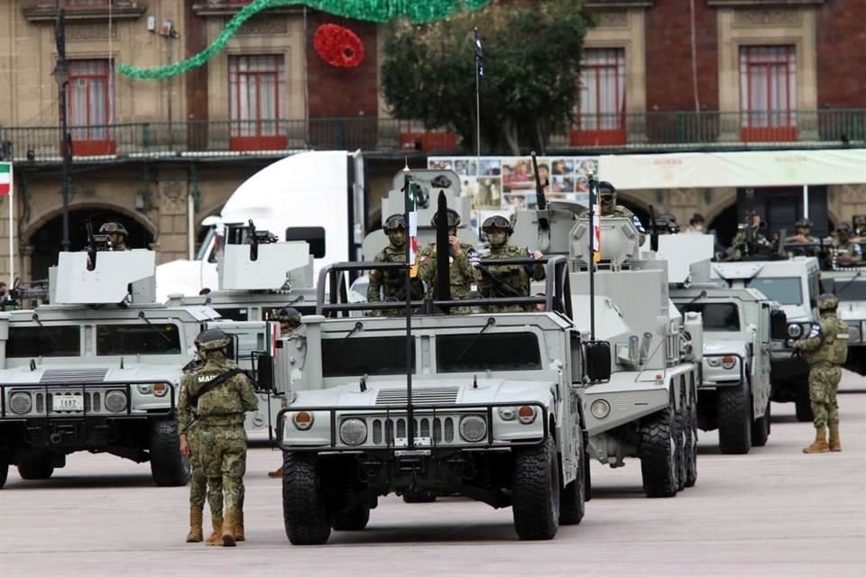 La ceremonia de hoy no pretende ser, como todos los años, una demostración del poder de las Fuerzas Armadas.
