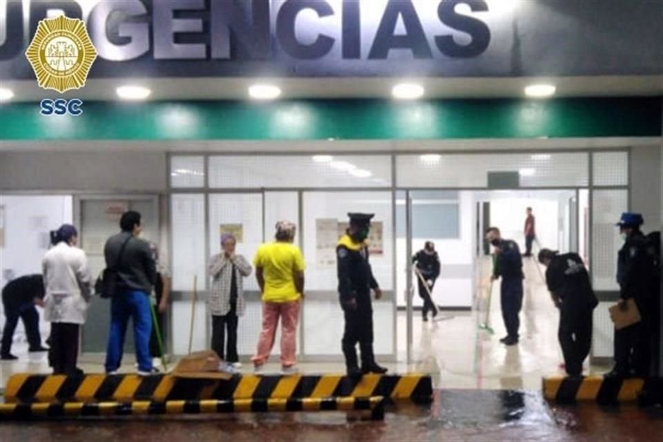 Se registraron inundaciones en el Hospital de Xoco.