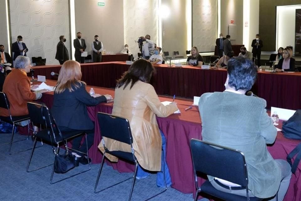 Esta es la segunda reunión en instalaciones de la Segob con mujeres que mantienen toma en la CNDH.