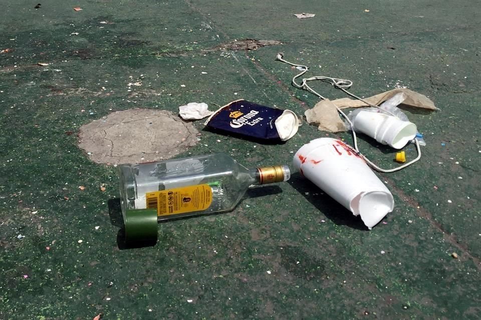 Vehículos 4x4, banda, alcohol y 18 detenidos fueron los ingredientes de un pleito registrado en San Juanito de Escobedo.
