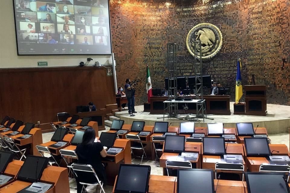 En el Palacio Legislativo sólo estará presente personal de guardia en áreas relacionadas con asuntos jurídicos.