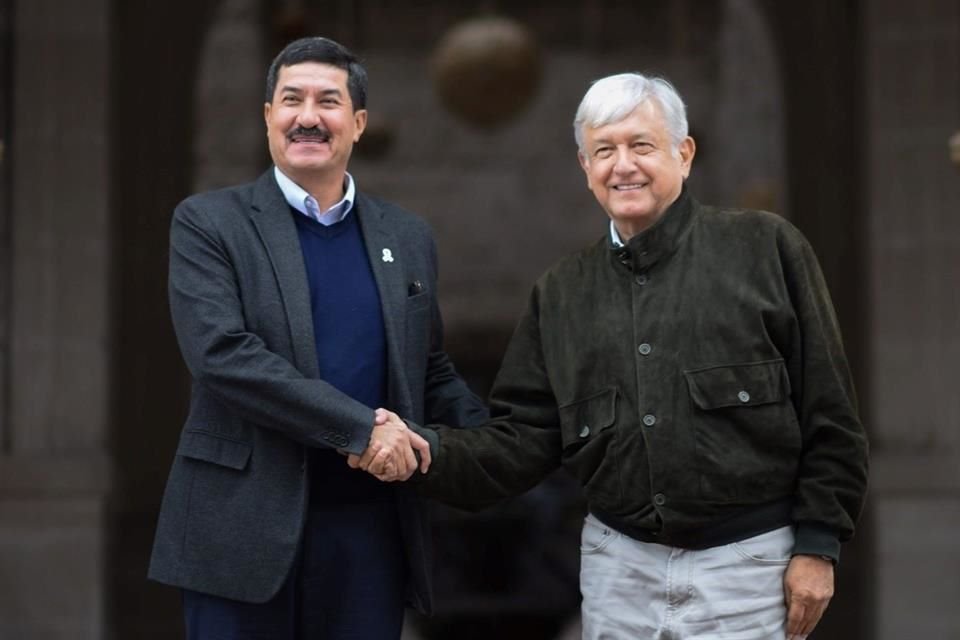 El Gobernador Javier Corral y el Presidente Andrés Manuel López Obrador.