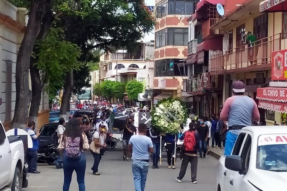 Marcha de los normalistas en Chilpancingo, Guerrero.