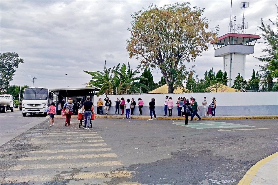 La Policía estatal dejó de apoyar en el complejo penitenciario, acusó personal de custodia.