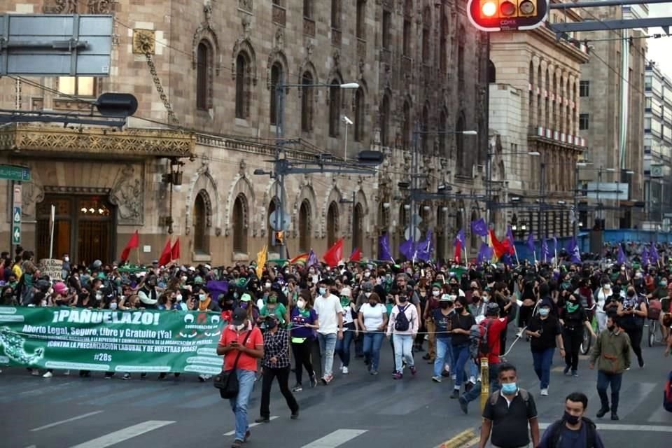 Manifestantes no pudieron llegar al Zócalo.