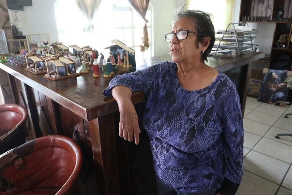 Cecilia Maestro, trabajadora del Hotel El Faro, frente al penal, advirtió afectación al empleo por el cierre.