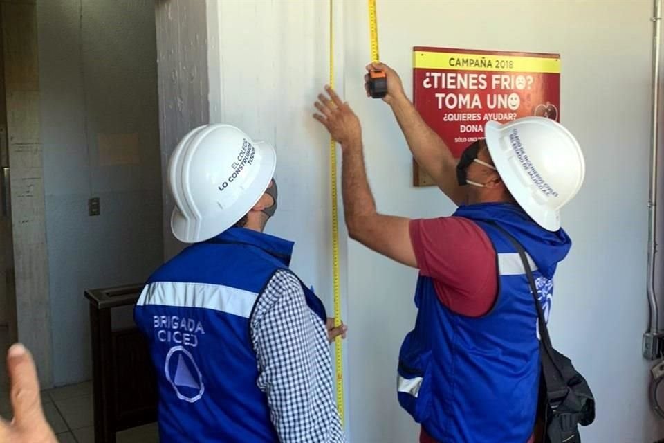 Ingenieros del CICEJ revisan edificios en la ZMG