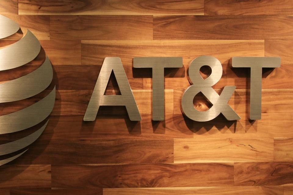 El caso más significativo frente a las malas prácticas de AT&T es la presentación de la acción colectiva en su contra por un cobro anual indebido.