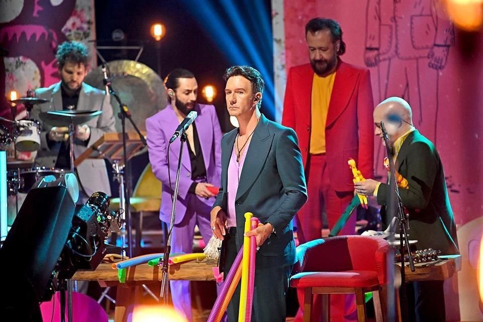 Fobia, integrada por Leonardo de Leonardo de Lozanne, Paco Huidobro, Jay de la Cueva, Cha! e Iñaki Vázquez, realizó su especial musical que será transmitido el 17 de diciembre.