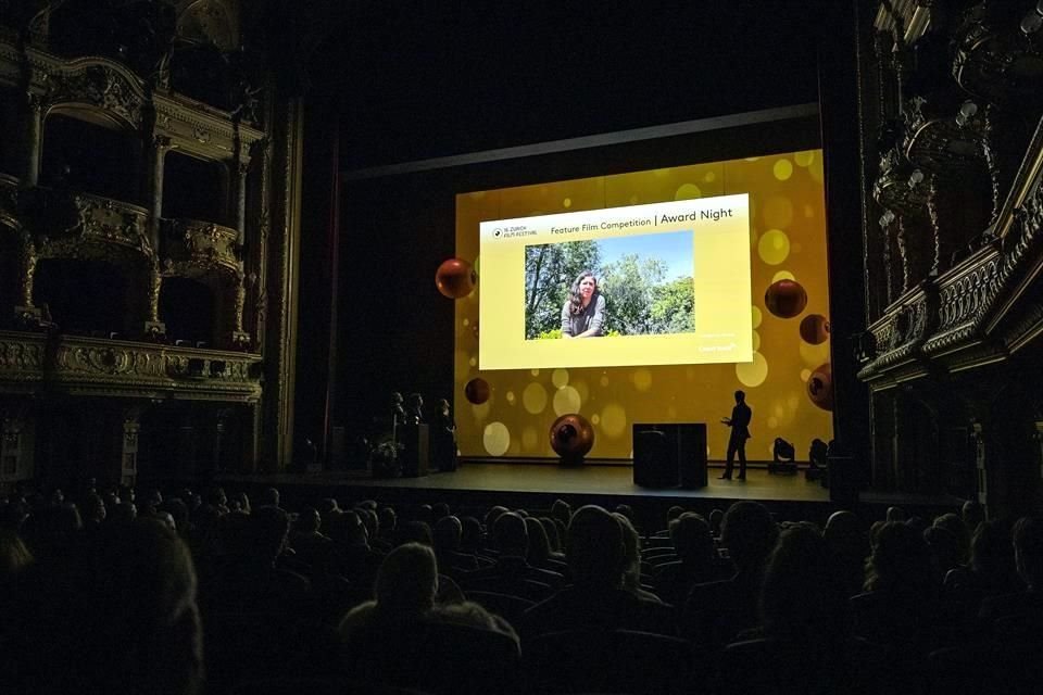 La cinta 'Sin Señas Particulares', de Fernanda Valadez, fue premiada en el Festival de Cine de Zurich, este sábado.