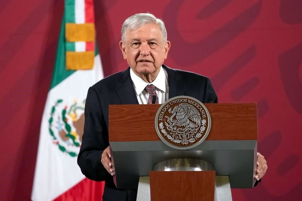 El Financial Times aseveró que AMLO había sido elegido en 2018 para encabezar una reestructuración política en México, no para 'desmantelar instituciones'.