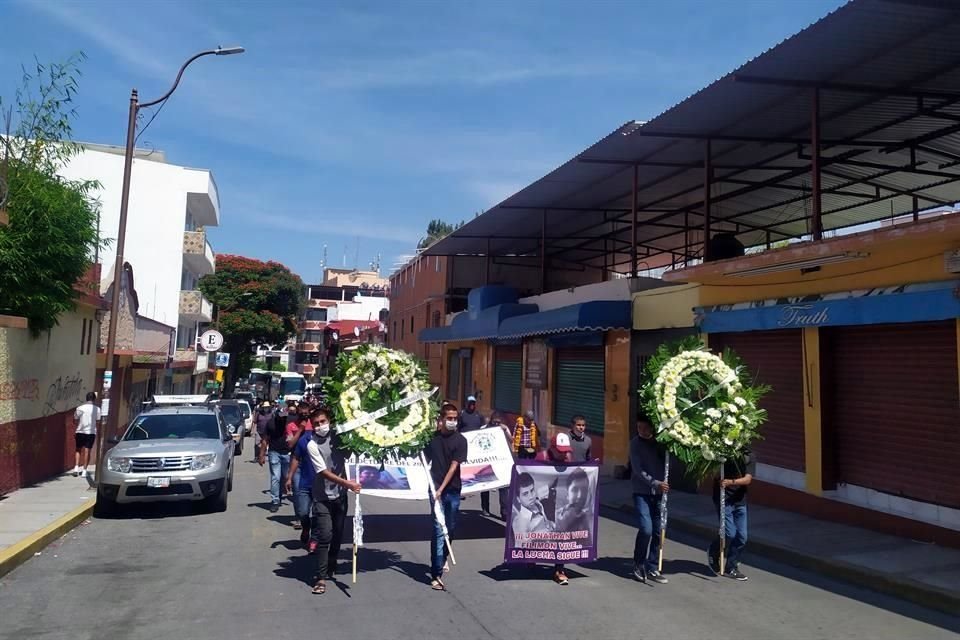 Marcha para exigir justicia a cuatro años del asesinato de los jóvenes.