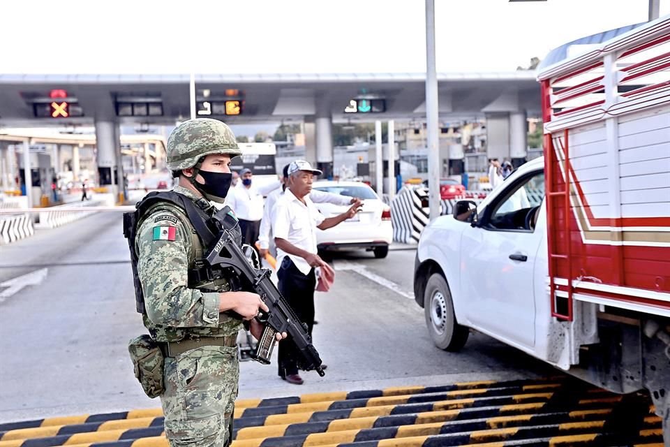 Los agentes de la Guardia toleraron la extorsión a los automovilistas.