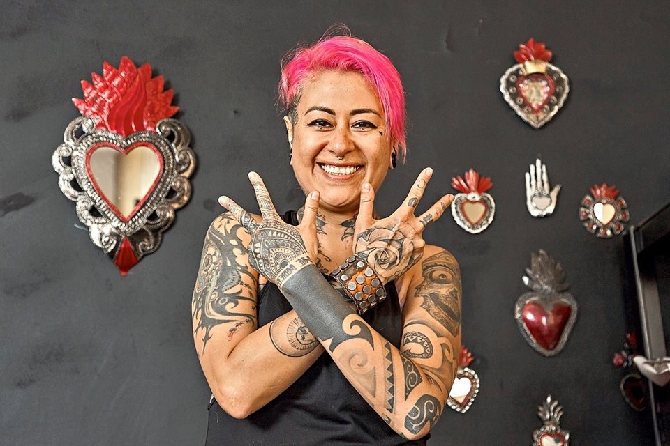Maricela tiene su estudio en el Centro de Guadalajara, a donde llegan mujeres que han sobrevivido al cáncer de seno.