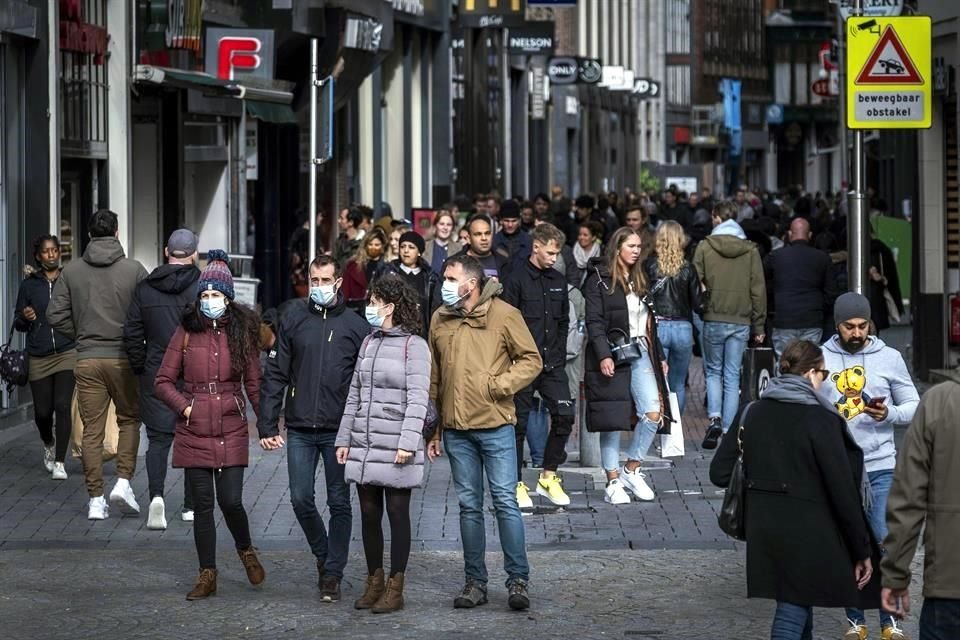 La mujer formaba parte una de los 25 casos de reinfección con SARS-CoV-2 conocidos en el mundo.