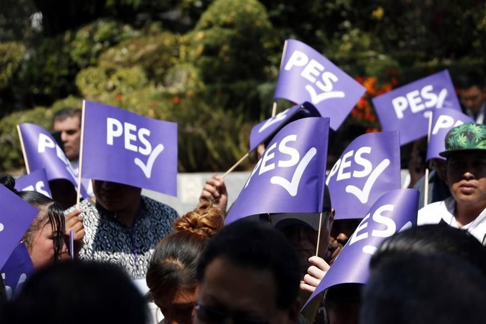 Partidos que perderán su registro, como es el caso del PES, seguirán recibiendo recursos hasta el fin de año. 