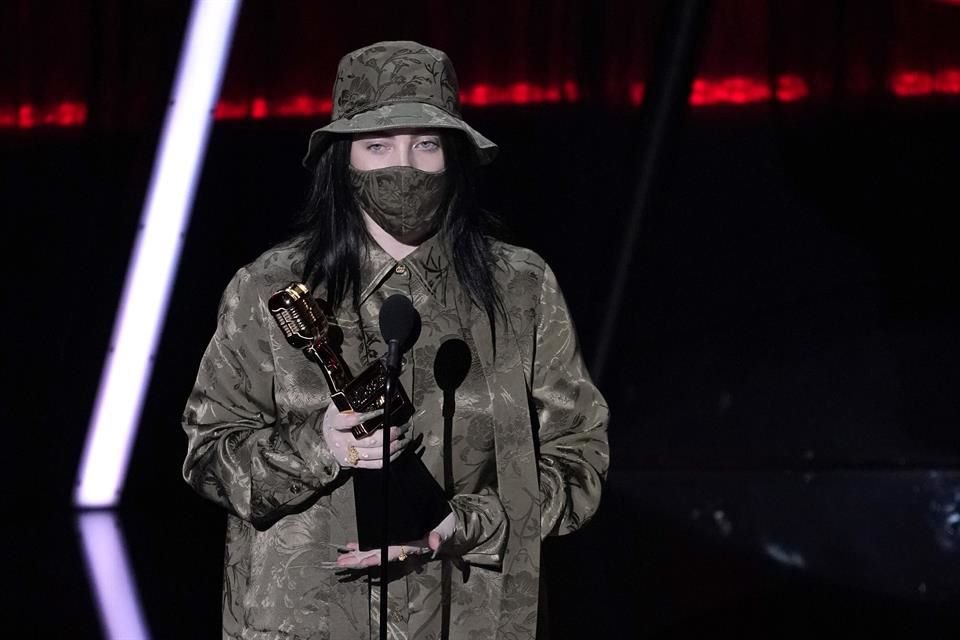 Billie Eilish también destacó entre los premiados, en el Dolby Theatre de LA.