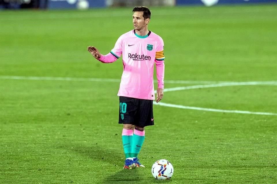 A juicio de Ronaldo Koeman, Messi ha mostrado un buen nivel, pero puede hacerlo mejor.