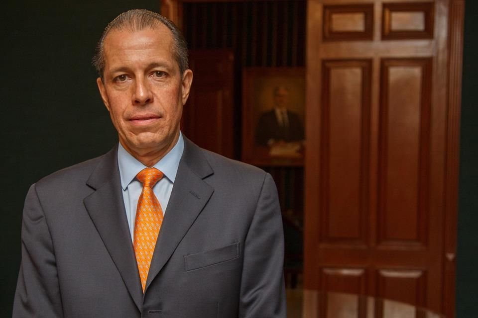 Entre los que aumentaron su calificación está el Consejero Jurídico del Estado, Adrián Talamantes Lobato.