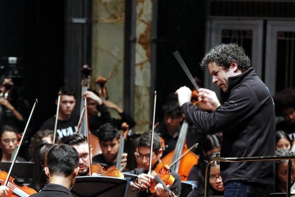 La orquesta informó de la suspensión del resto de la temporada 2020/21.